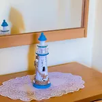 Apartament Cecilija - Seafront With Sunbeds! Unique *