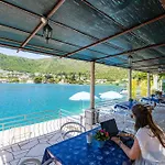 Cecilija - Seafront With Sunbeds! Unique Zaton (Dubrovnik-Neretva)