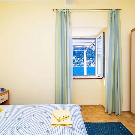 Cecilija - Seafront With Sunbeds! Unique * Zaton (Dubrovnik-Neretva)