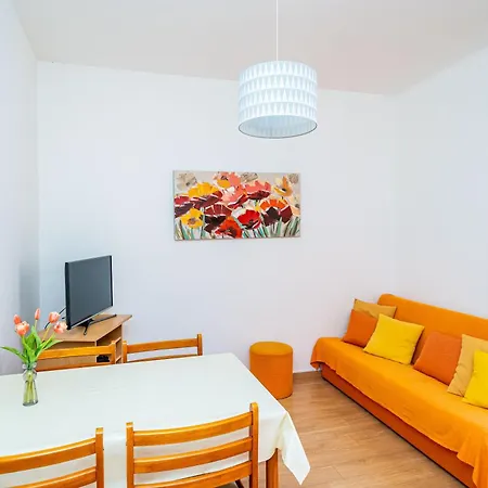 Apartmán Cecilija - Seafront With Sunbeds! Unique *