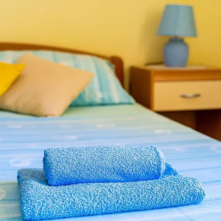 Cecilija - Seafront With Sunbeds! Unique Apartmán Zaton (Dubrovnik-Neretva)