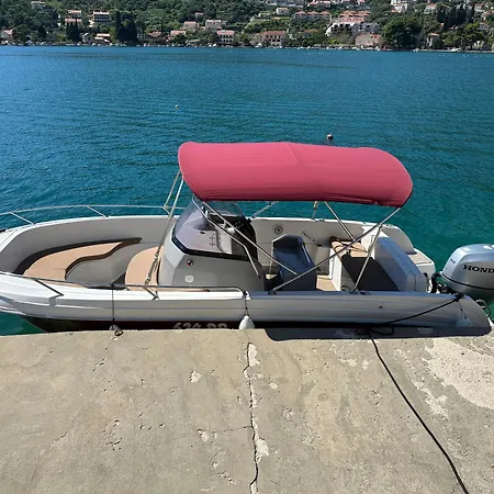 Апартаменты Cecilija - Seafront With Sunbeds! Unique