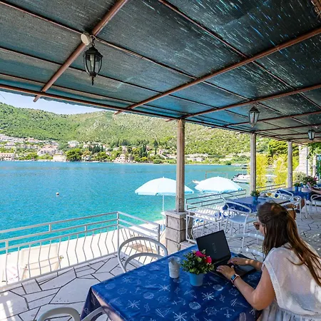 Cecilija - Seafront With Sunbeds! Unique Zaton (Dubrovnik-Neretva)