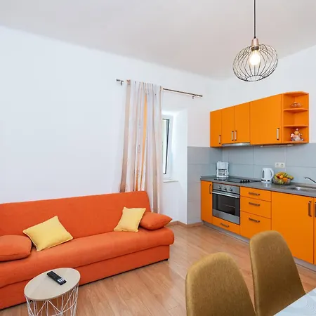 Appartement Cecilija - Seafront With Sunbeds! Unique