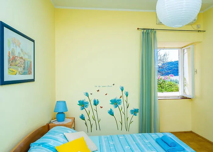 Appartement Cecilija - Seafront With Sunbeds! Unique