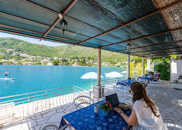 Cecilija - Seafront With Sunbeds! Unique Zaton (Dubrovnik-Neretva)