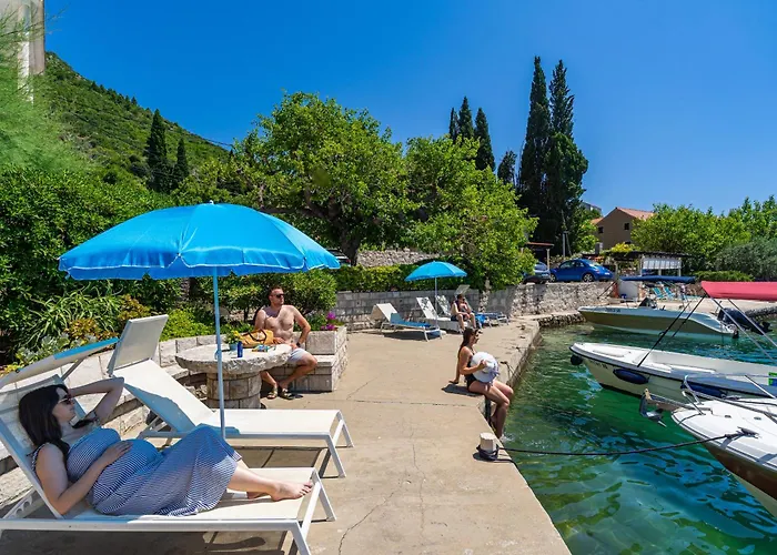 Cecilija - Seafront With Sunbeds! Unique * Zaton (Dubrovnik-Neretva)